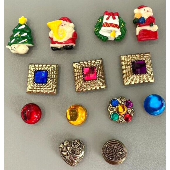 VINTAGE Button Cover Set Of 6 COSTUME JEWLERY GEMS & Christmas Xmas - Picture 1 of 6